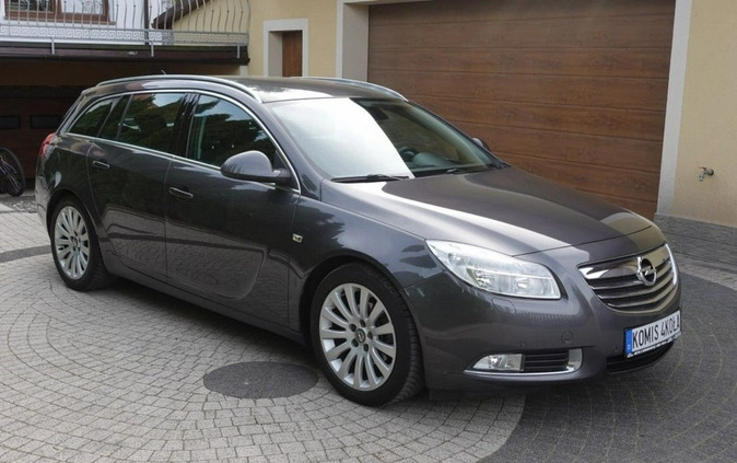 Opel Insignia cena 24900 przebieg: 215000, rok produkcji 2009 z Zakroczym małe 232